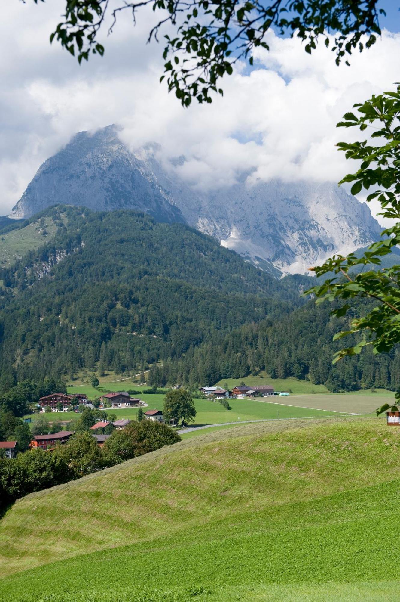 Gasthaus Mitterjager Kirchdorf in Tirol Exterior photo